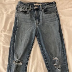 Levi’s 721 High Rise Skinny Jeans
